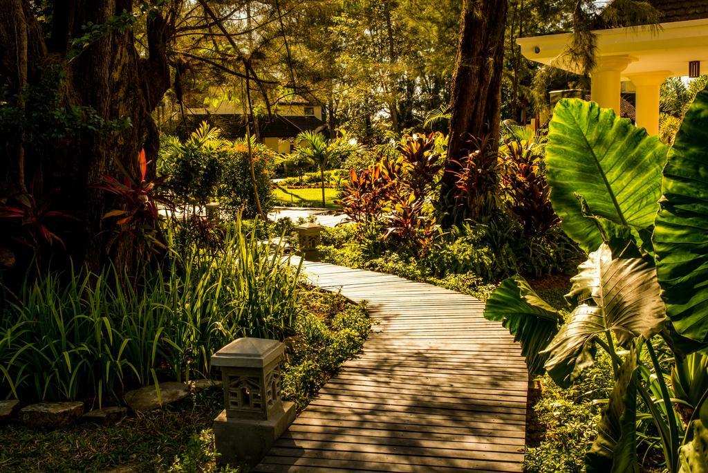 Jade Marina Resort And Spa Ngapali Exterior foto